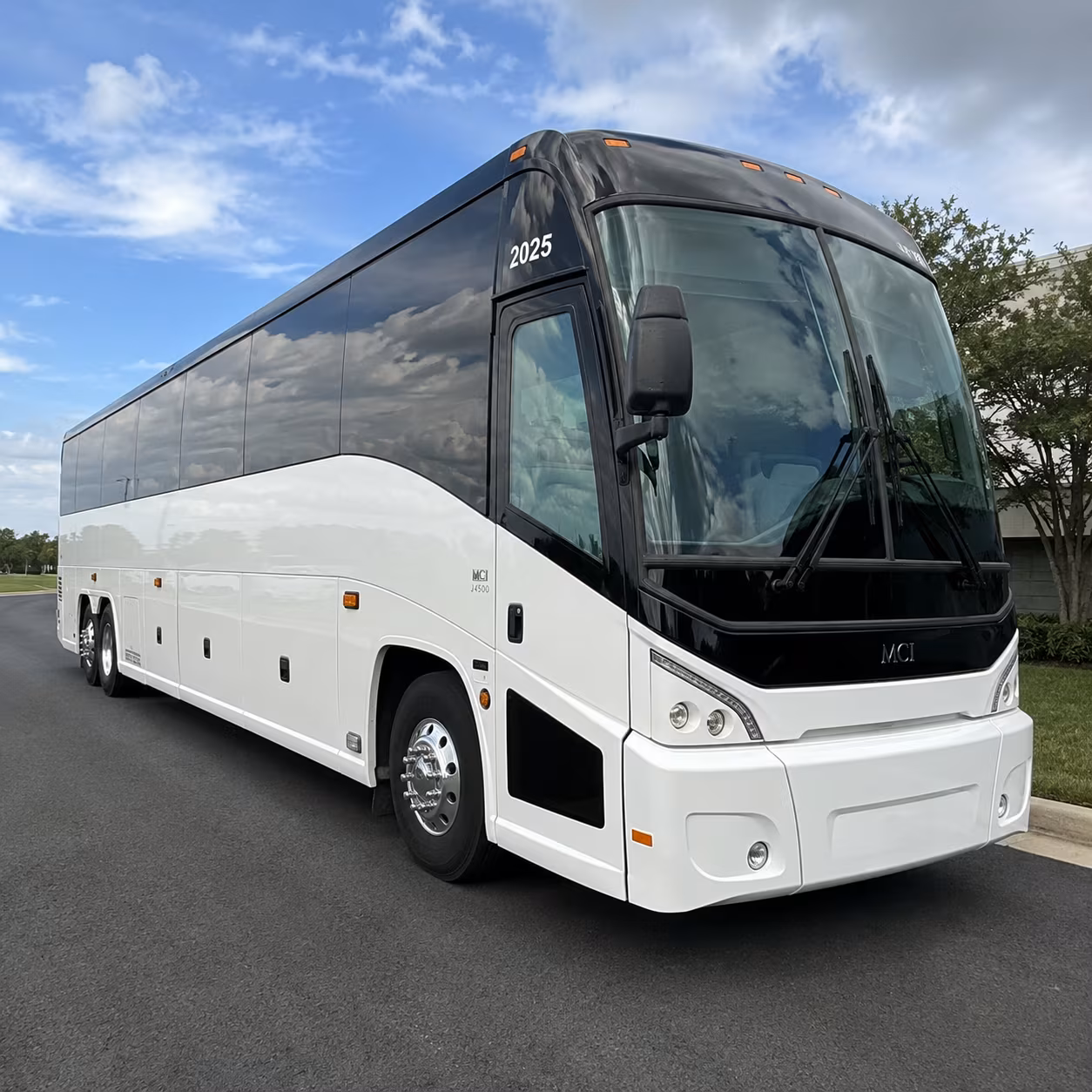 40-56 Passenger Charter Bus Exterior