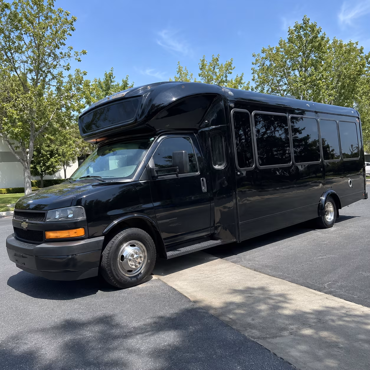 Denver Winery Tour & Pub Crawl Transportation party bus exterior